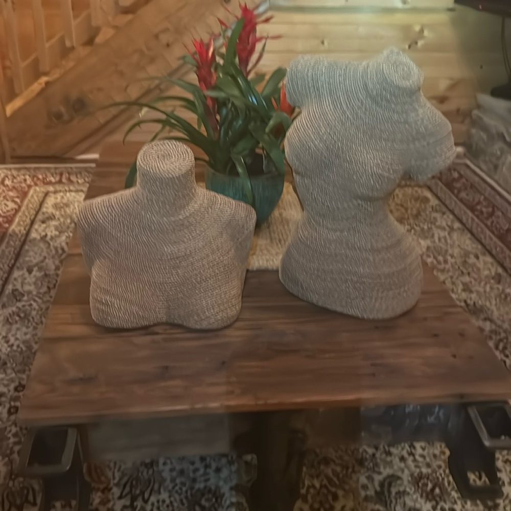 Wicker jewelry/scarf displays! Set of 2